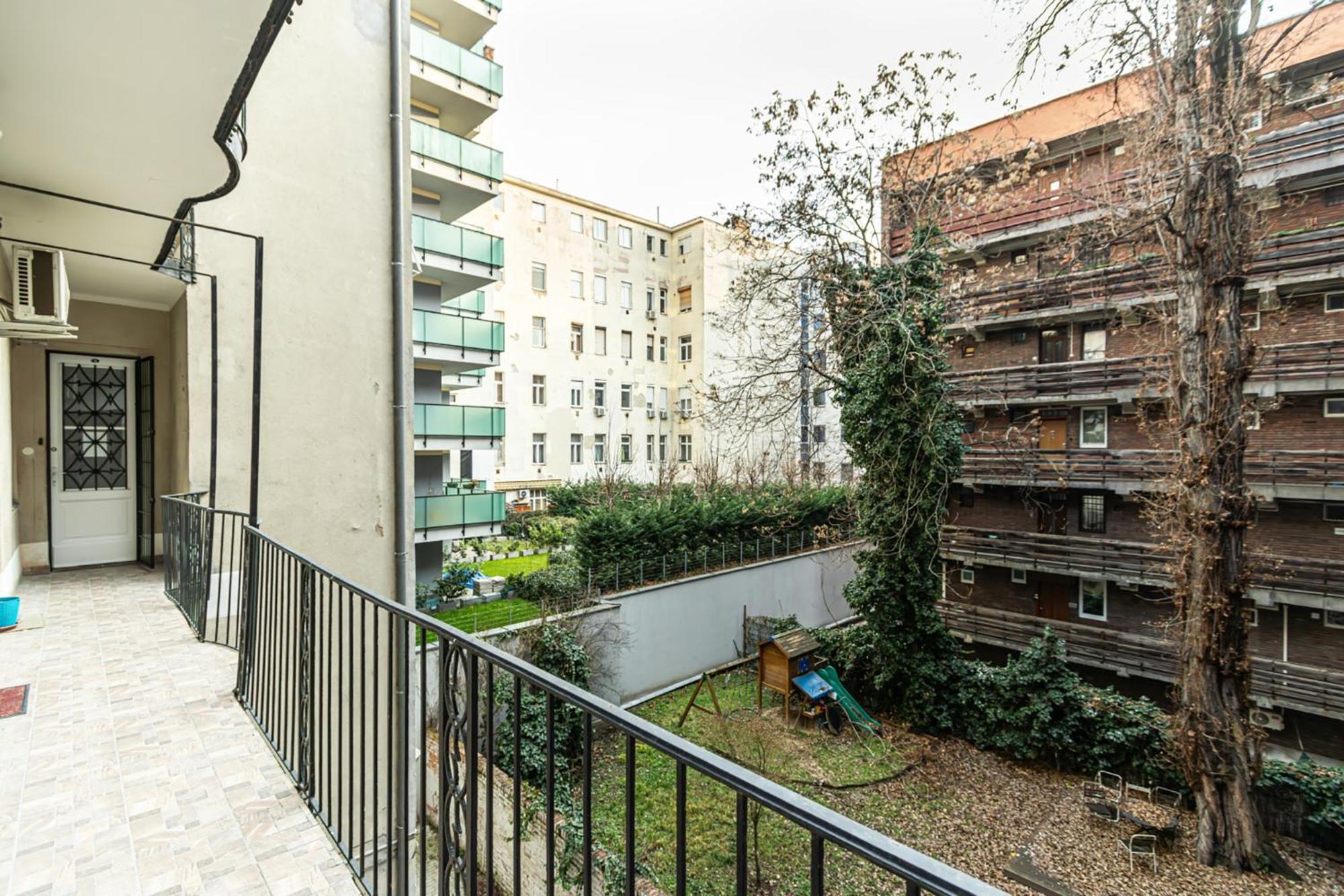 80 Sqm, 3 Bedrooms, 2 Bathrooms, New Apartment Budapest
