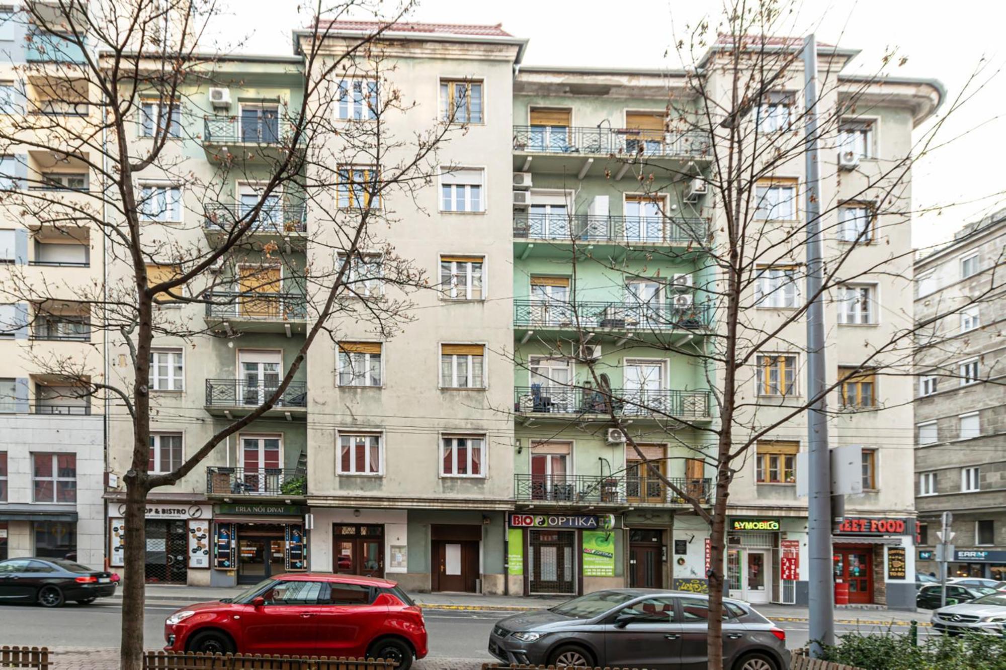 80 Sqm, 3 Bedrooms, 2 Bathrooms, New