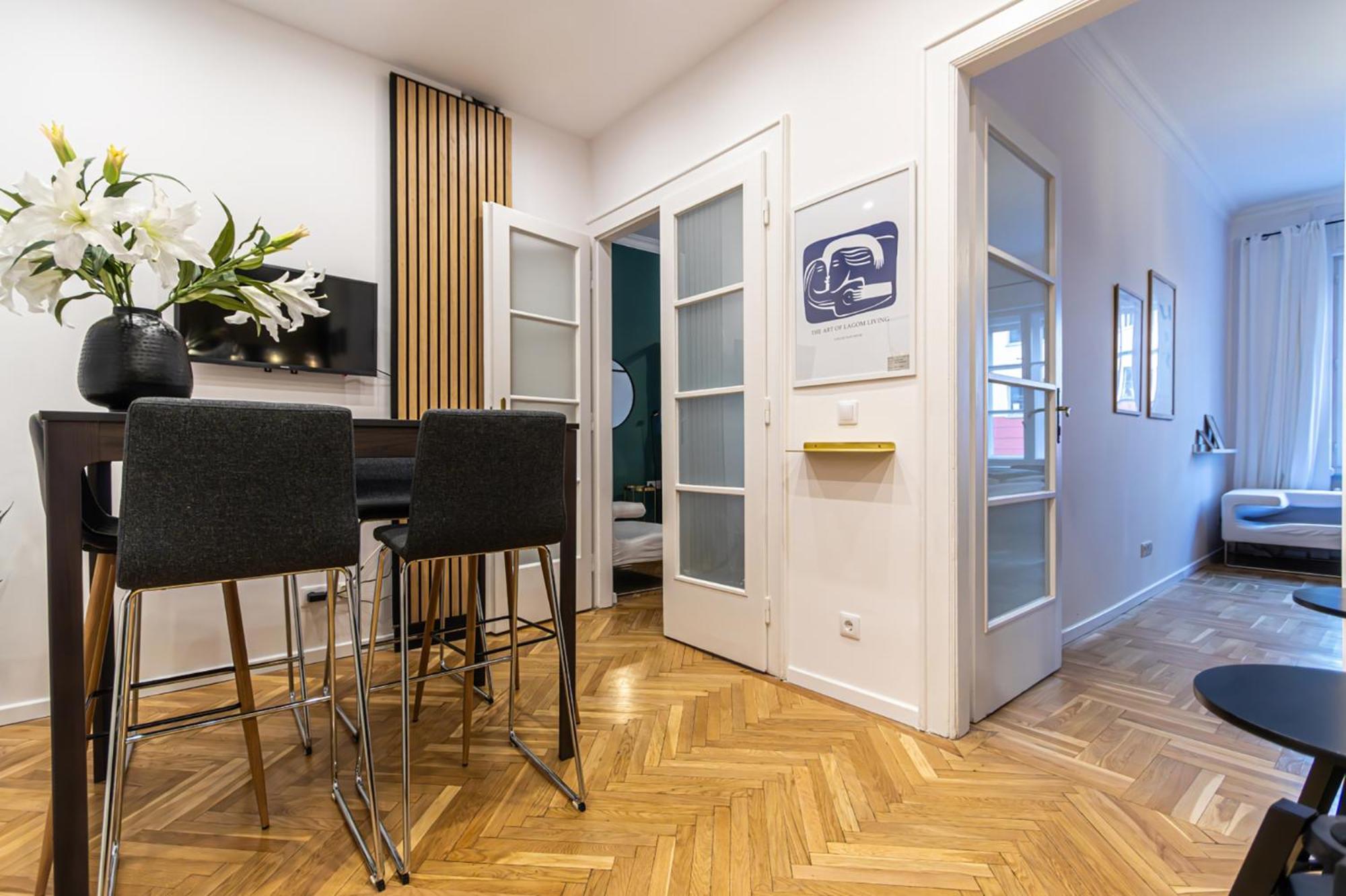 Apartmán 80 Sqm, 3 Bedrooms, 2 Bathrooms, New *