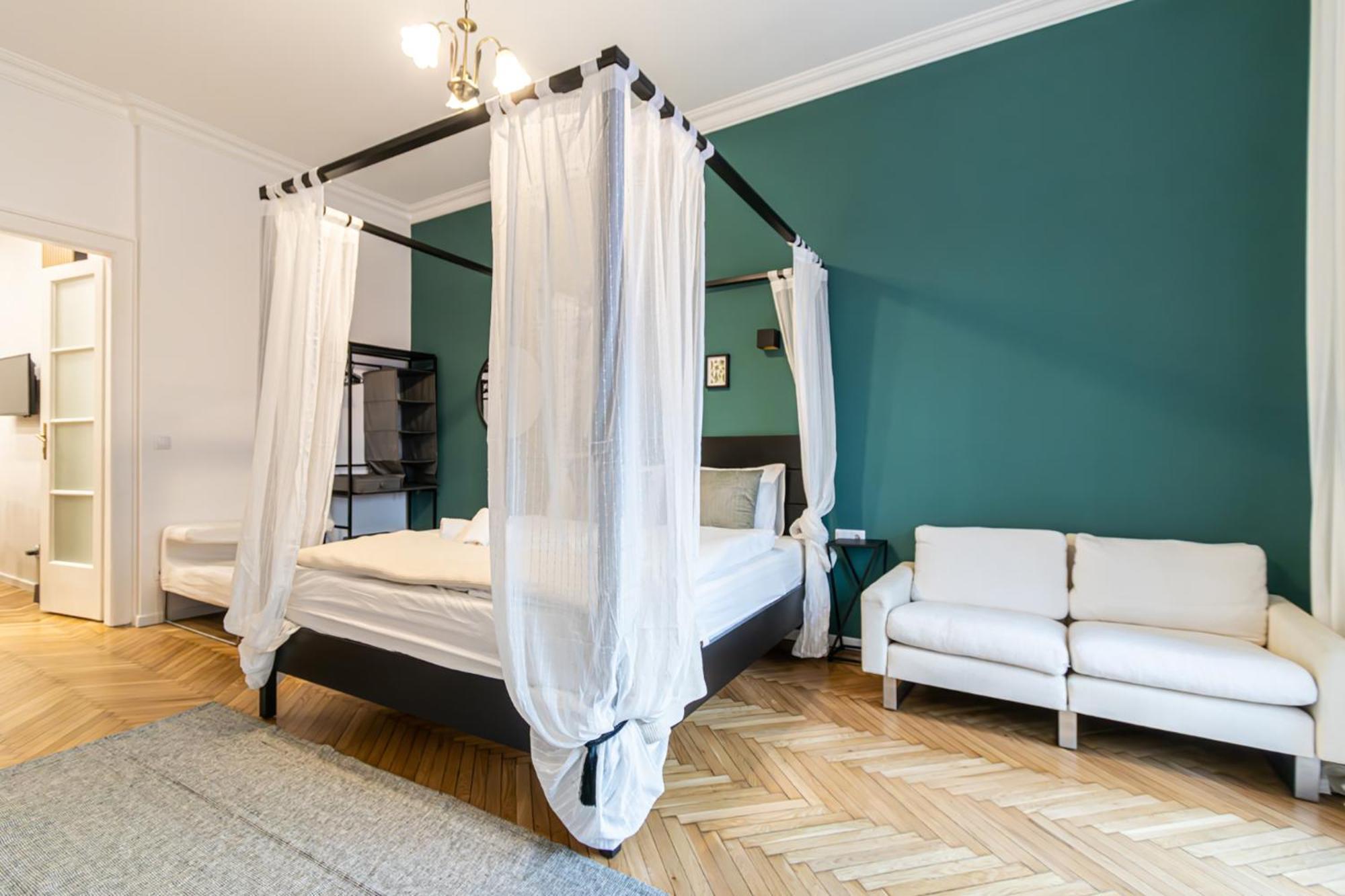 Apartment 80 Sqm, 3 Bedrooms, 2 Bathrooms, New Budapest
