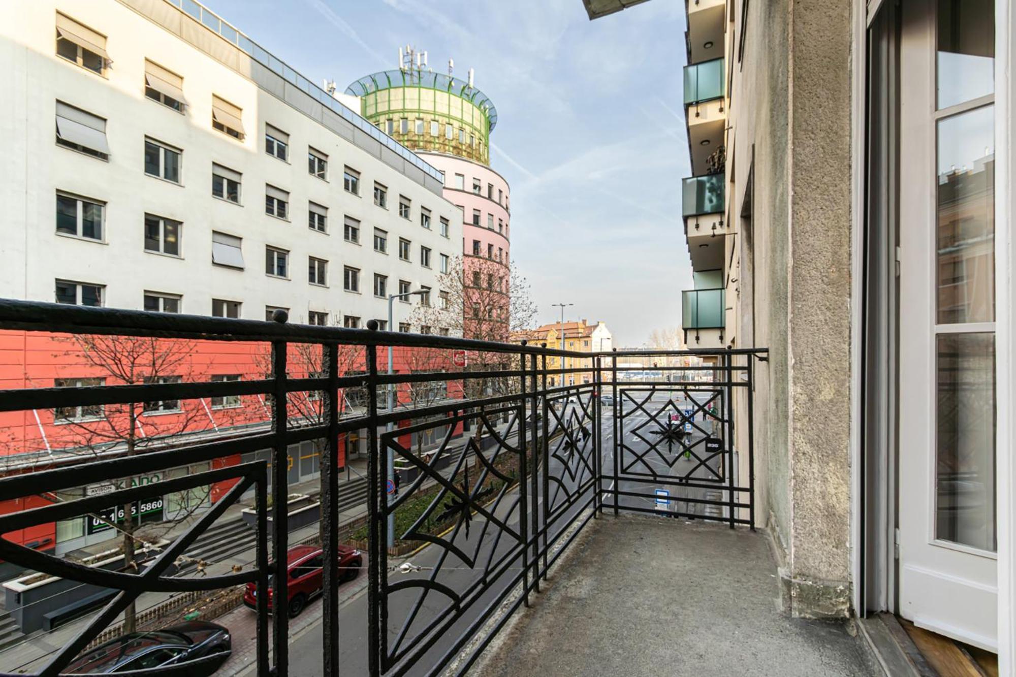80 Sqm, 3 Bedrooms, 2 Bathrooms, New *