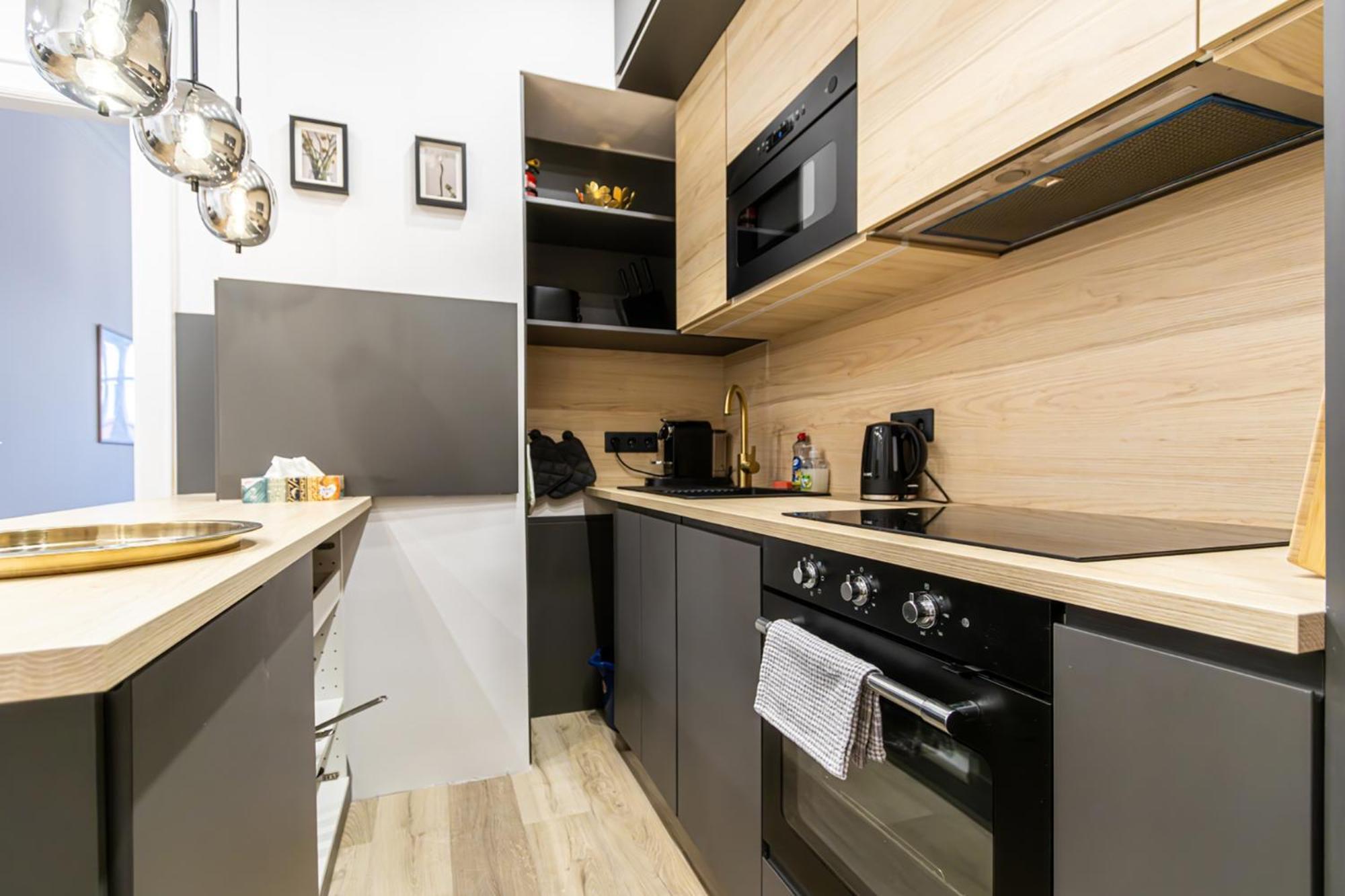 80 Sqm, 3 Bedrooms, 2 Bathrooms, New Budapest